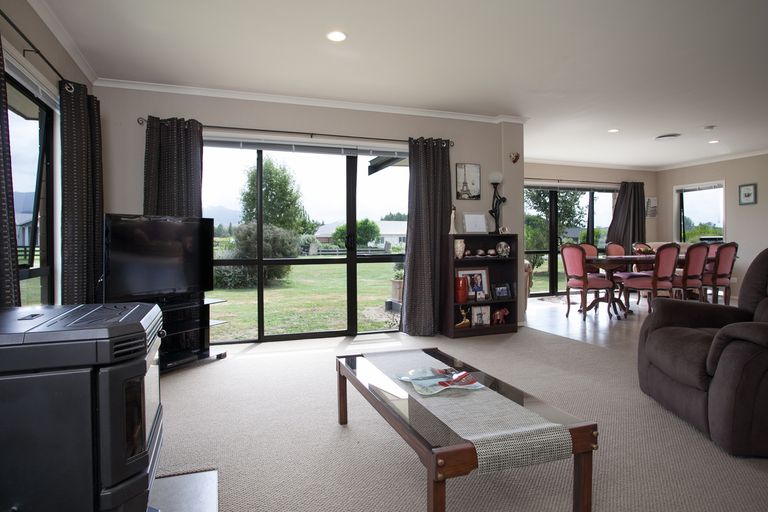 Photo of property in 255 Inglefield Street, Pirongia, Te Awamutu, 3876