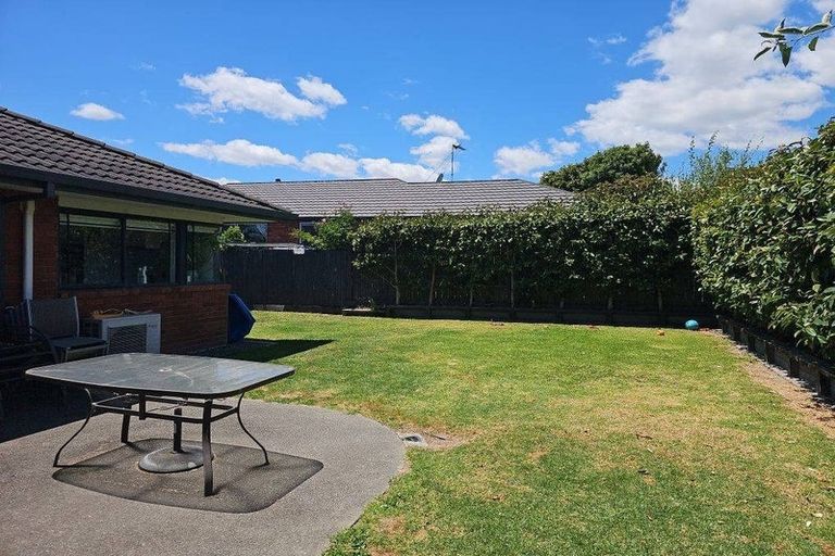 Photo of property in 33 Saint James Drive, Huntington, Hamilton, 3210