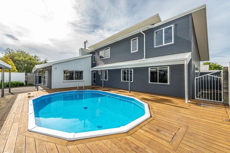 Photo of property in 8 Akepiro Place, Tawhero, Whanganui, 4501