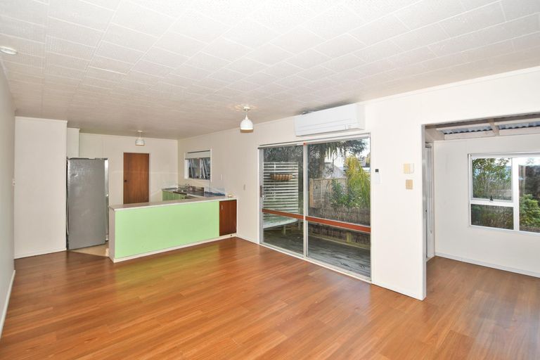 Photo of property in 9 Kendale Drive, Leigh, 0985