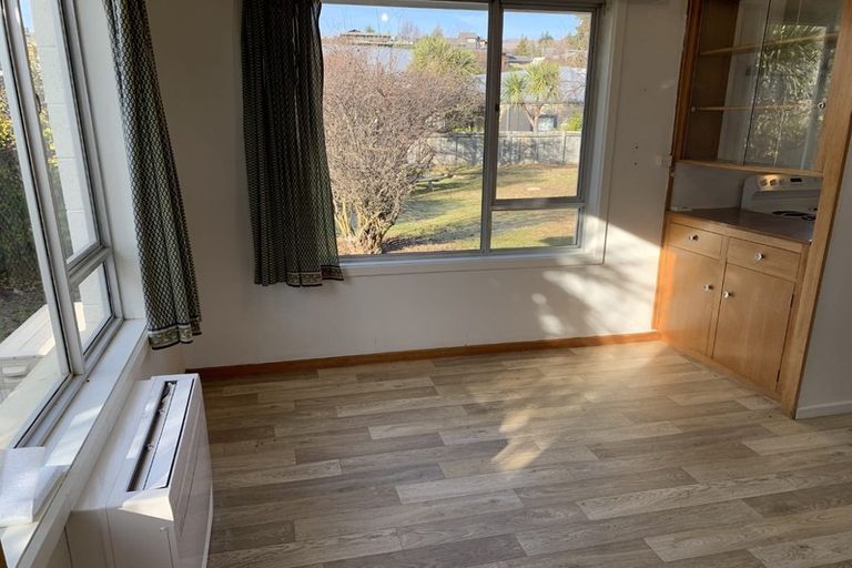 Photo of property in 112 Tenby Street, Wanaka, 9305