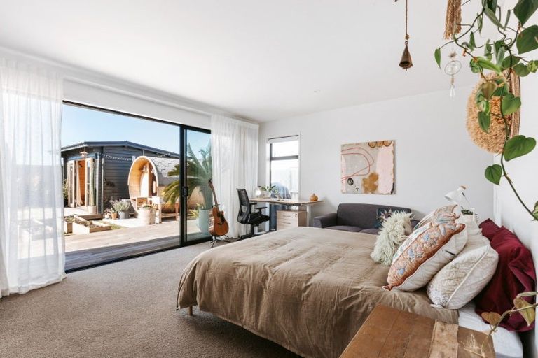 Photo of property in 37 Colpoma Close, Papamoa Beach, Papamoa, 3118