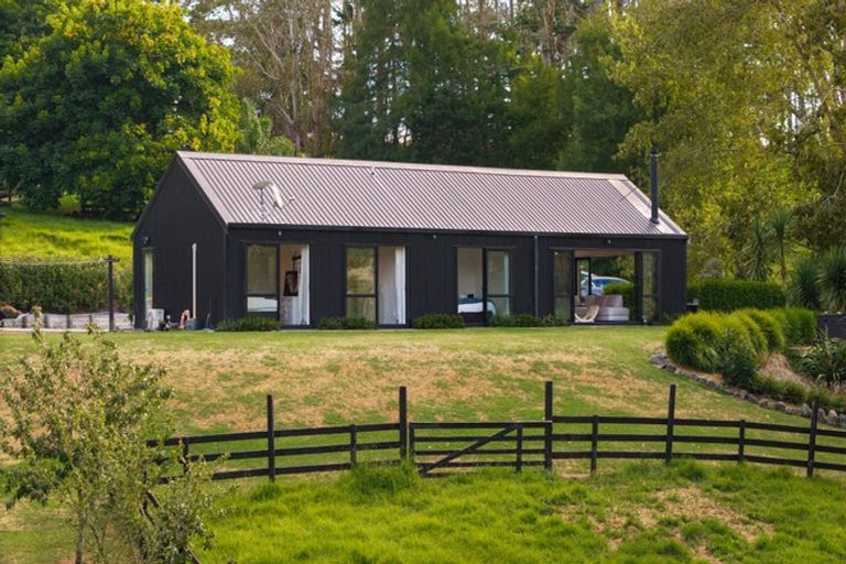 Photo of property in 685 Inland Road, Helensville, 0875