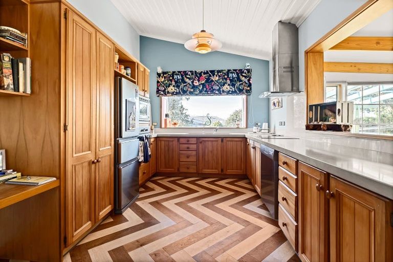 Photo of property in 21 Barrett Street, Westown, New Plymouth, 4310