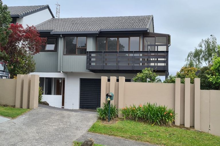 Photo of property in 2/25 Sartors Avenue, Northcross, Auckland, 0630