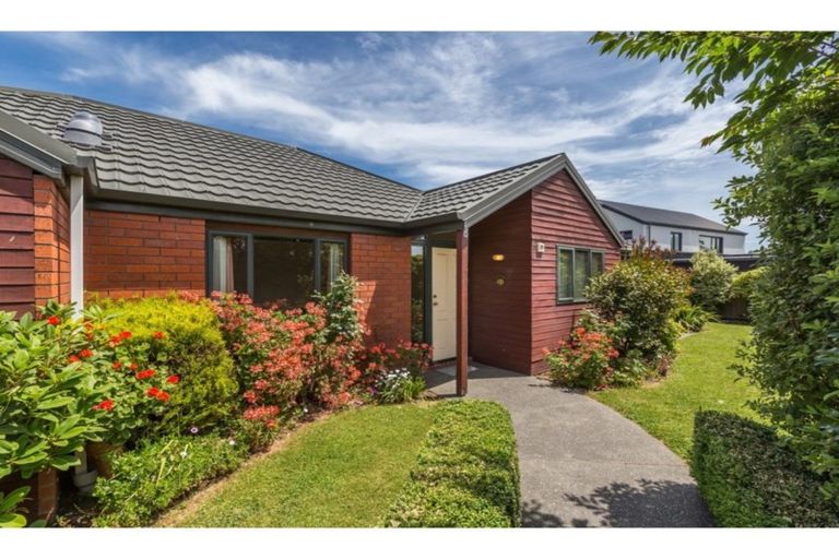 Photo of property in 6 Oakview Lane, Cashmere, Christchurch, 8022