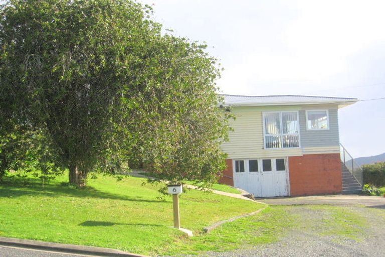 Photo of property in 6 Pah Road, Onerahi, Whangarei, 0110