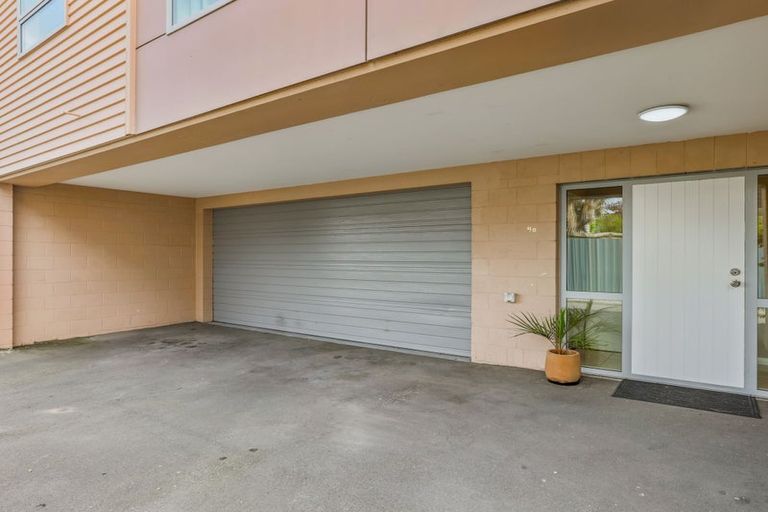 Photo of property in 8b Broadbent Street, Riccarton, Christchurch, 8041