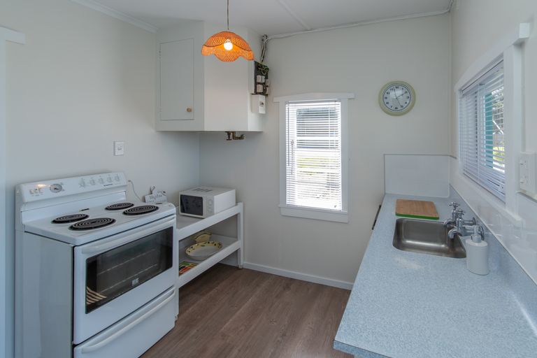 Photo of property in 19 South Crescent, Amberley, 7481