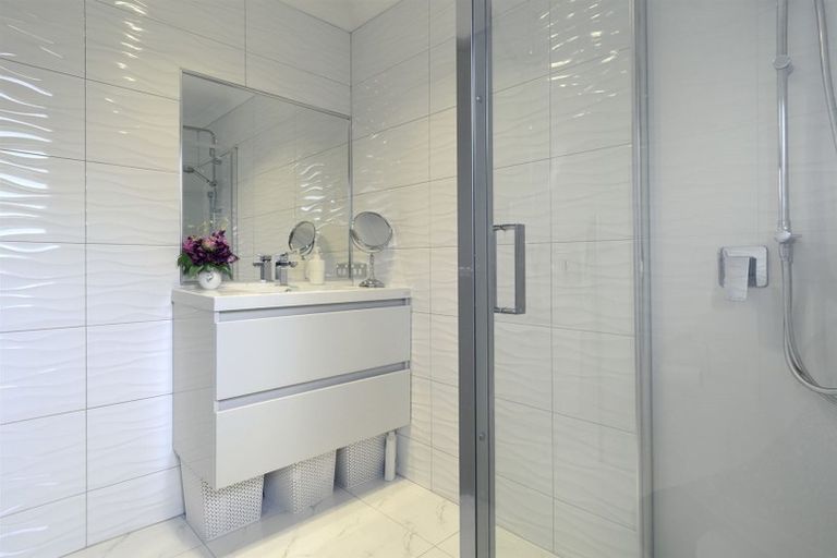 Photo of property in 49 Discovery Avenue, Welcome Bay, Tauranga, 3112