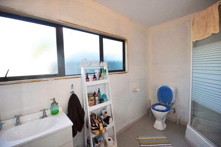 Photo of property in 7 Cumberland Street, Leigh, 0985