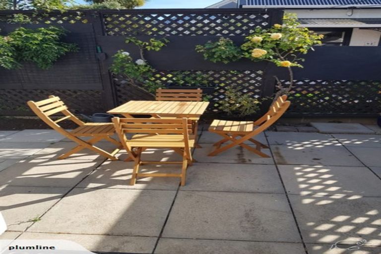 Photo of property in 96 Elizabeth Street, Mount Victoria, Wellington, 6011