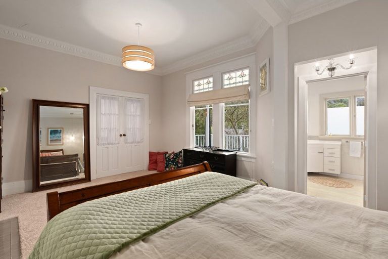 Photo of property in 114 Cliffs Road, Saint Clair, Dunedin, 9012