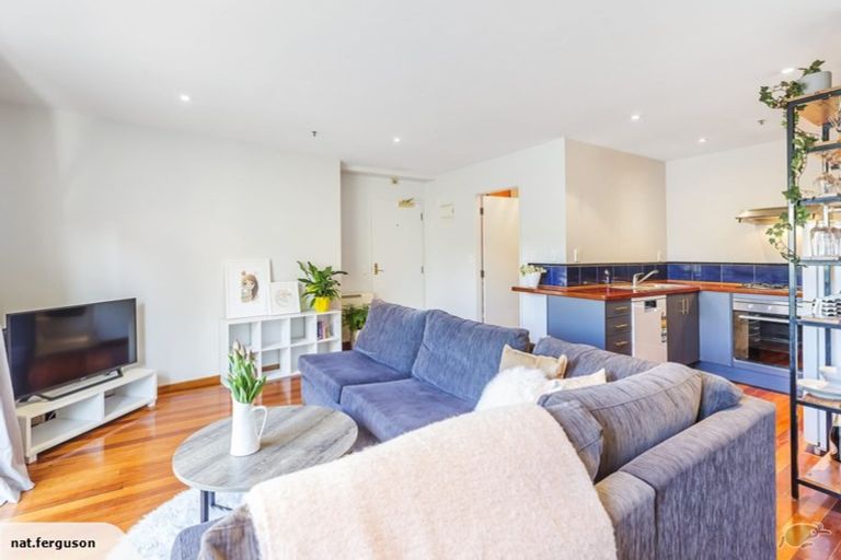Photo of property in Courtenay Apartments, 401/120 Courtenay Place, Te Aro, Wellington, 6011