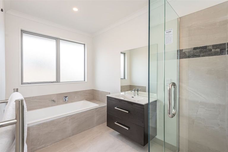 Photo of property in 10 Angus Place, Rangiora, 7400