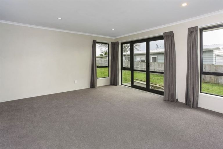 Photo of property in 20 Mcgowan Rise, Tuakau, 2121