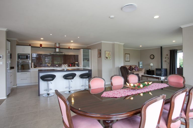 Photo of property in 255 Inglefield Street, Pirongia, Te Awamutu, 3876