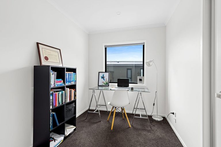 Photo of property in 1 Pukewhero Rise, Westgate, Auckland, 0614