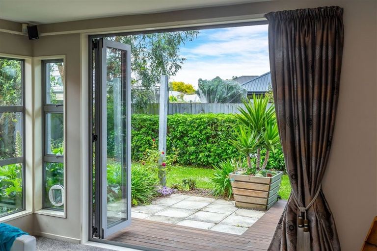 Photo of property in 4 Wedmore Close, Burwood, Christchurch, 8083