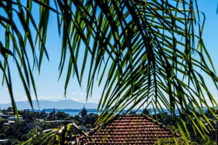 Photo of property in 36a Verran Road, Birkdale, Auckland, 0626