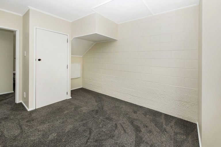 Photo of property in 1/12 Thornley Street, Titahi Bay, Porirua, 5022