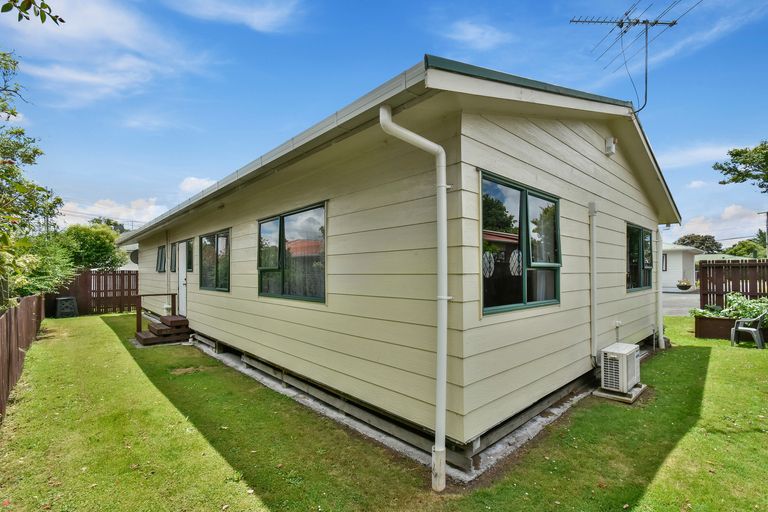 Photo of property in 26a Cosgrave Road, Papakura, 2110