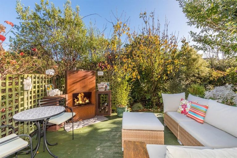 Photo of property in 2 Moult Street, Titahi Bay, Porirua, 5022