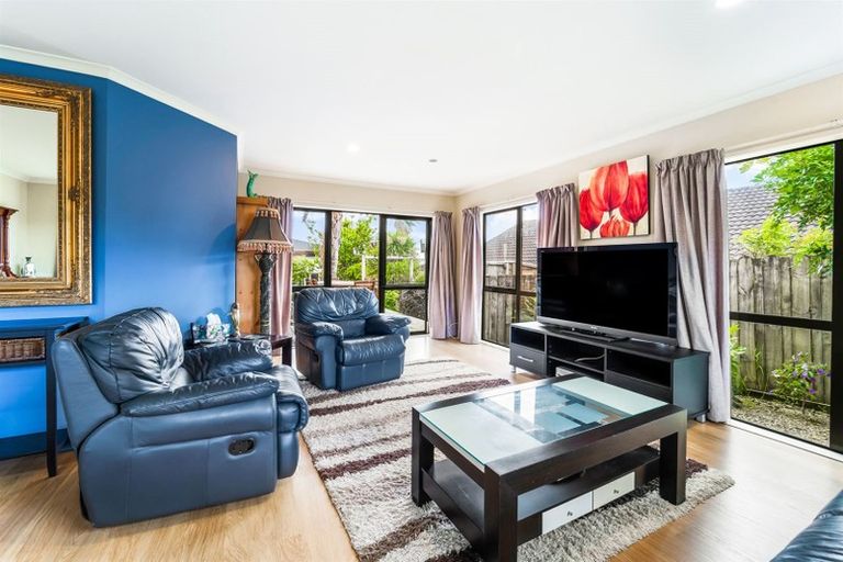 Photo of property in 10 Jelas Road, Red Beach, 0932