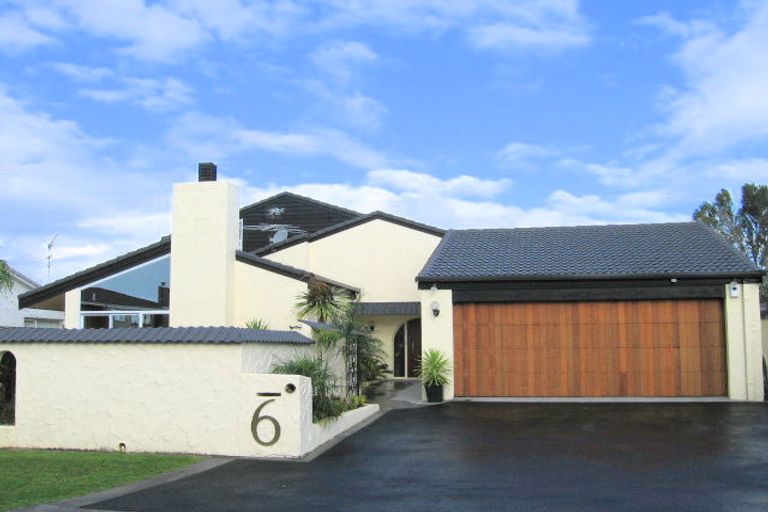 Photo of property in 6 Broman Place, Half Moon Bay, Auckland, 2012
