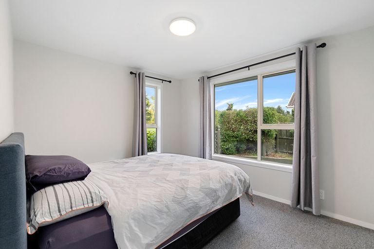 Photo of property in 36 Oakley Crescent, Hornby, Christchurch, 8042