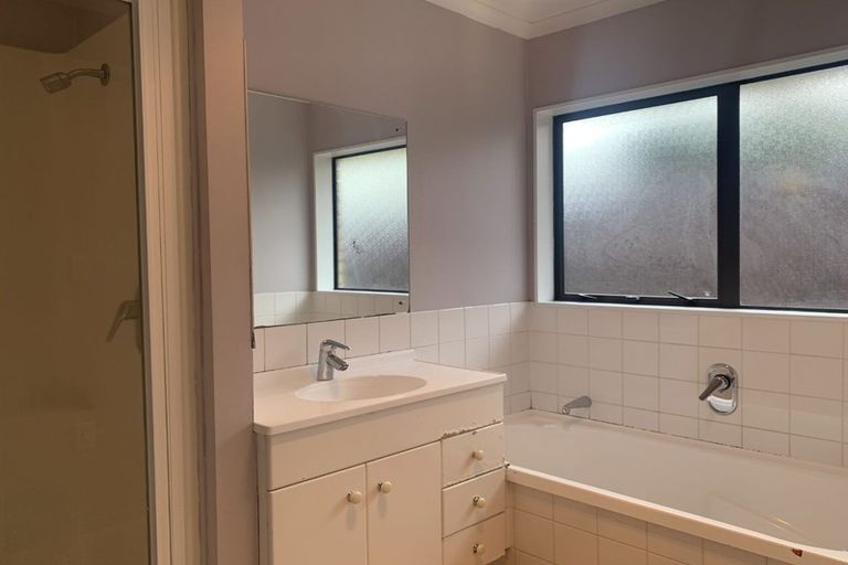 Photo of property in 22 Hilltop Road, Clover Park, Auckland, 2019