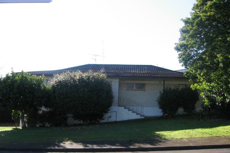 Photo of property in 2 Polandson Place, Opaheke, Papakura, 2113