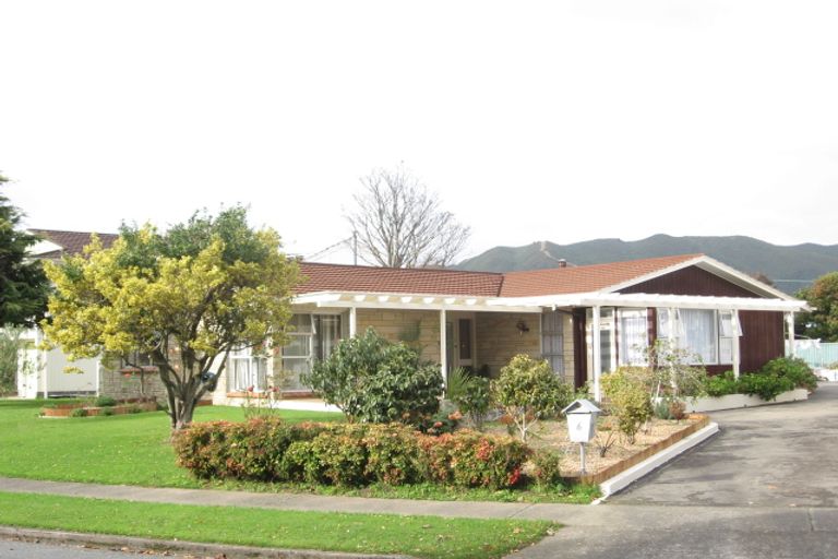 Photo of property in 6 Orr Crescent, Hutt Central, Lower Hutt, 5011