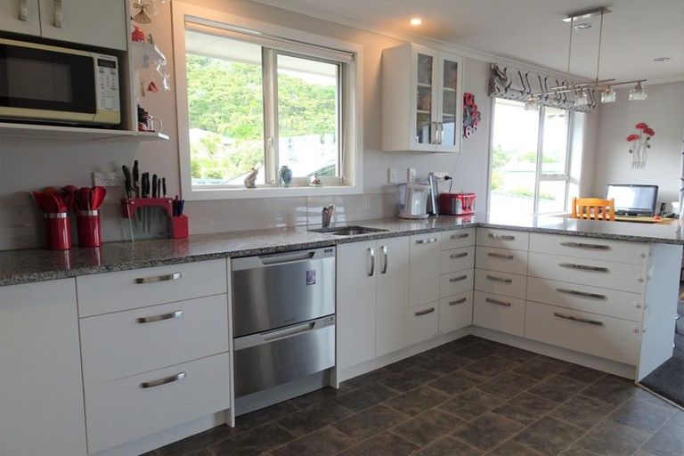 Photo of property in 1 Loris Place, Karoro, Greymouth, 7805