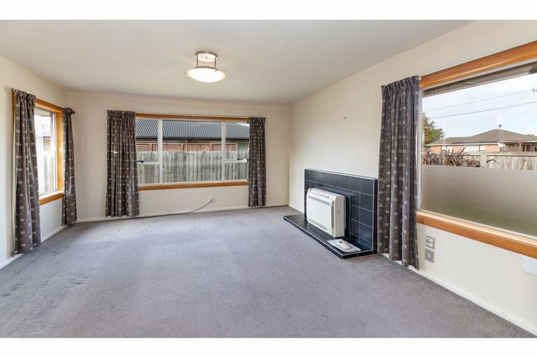 Photo of property in 32 Bentley Street, Russley, Christchurch, 8042
