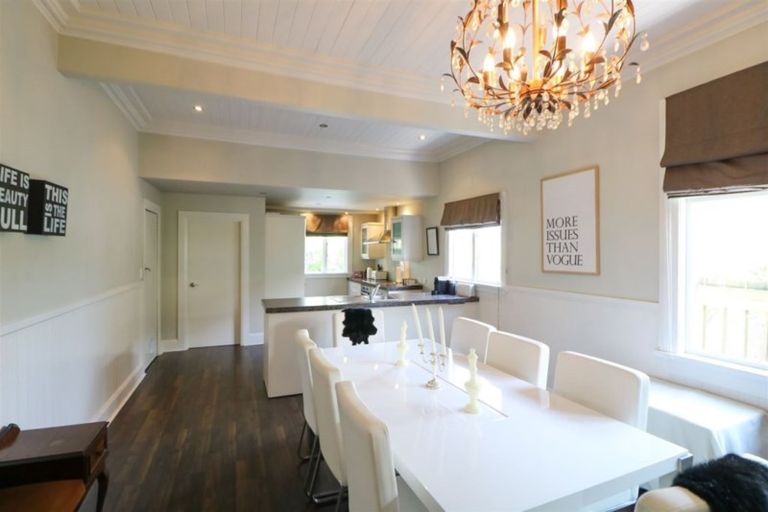 Photo of property in 8 Clifton Terrace, West End, Timaru, 7910