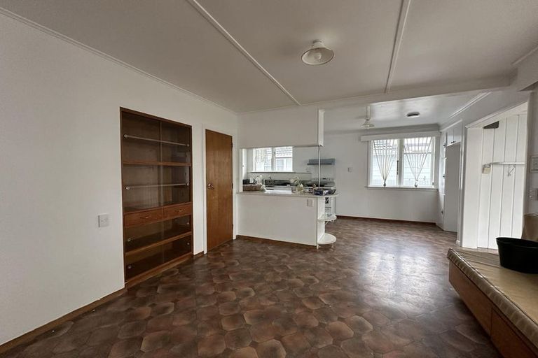 Photo of property in 53 Winchester Street, Levin, 5510