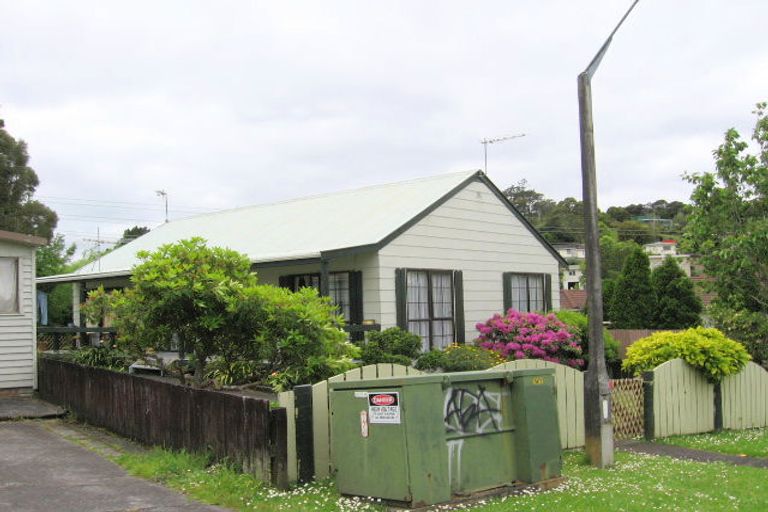 Photo of property in 12 Benita Place, Sunnyvale, Auckland, 0612