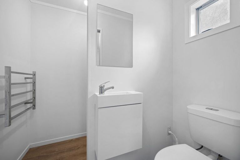 Photo of property in 18 Seaview Road, Ruakaka, 0116