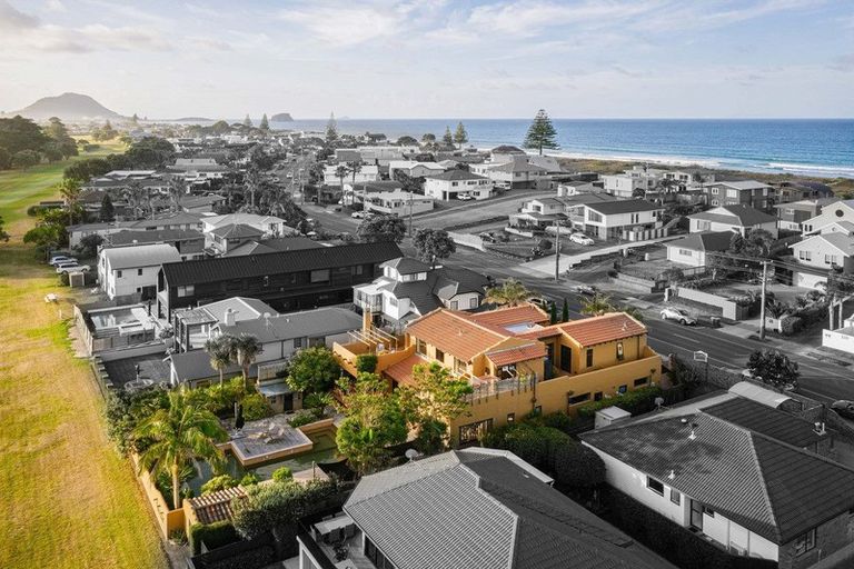Photo of property in 214 Oceanbeach Road, Mount Maunganui, 3116