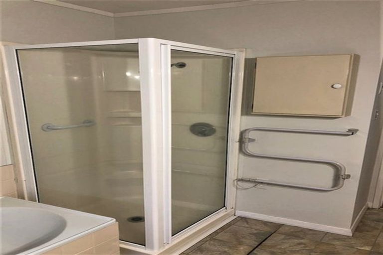 Photo of property in 1/9 Belmere Rise, Farm Cove, Auckland, 2012