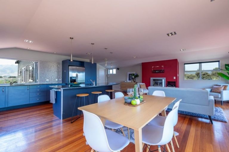 Photo of property in 15 Jane Street, Waikanae Beach, Waikanae, 5036