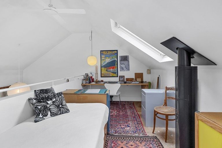 Photo of property in 118 Elizabeth Street, Mount Victoria, Wellington, 6011