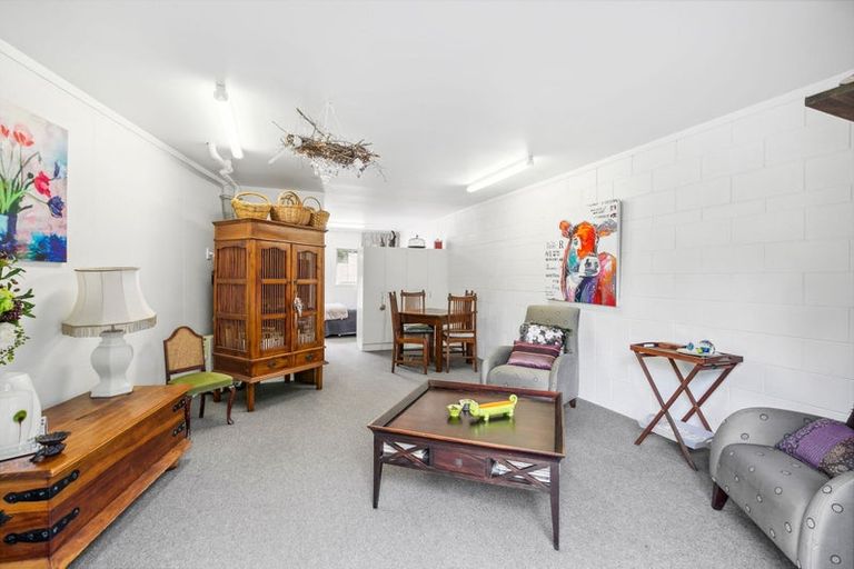 Photo of property in 117 Poplar Grove, Whalers Gate, New Plymouth, 4310