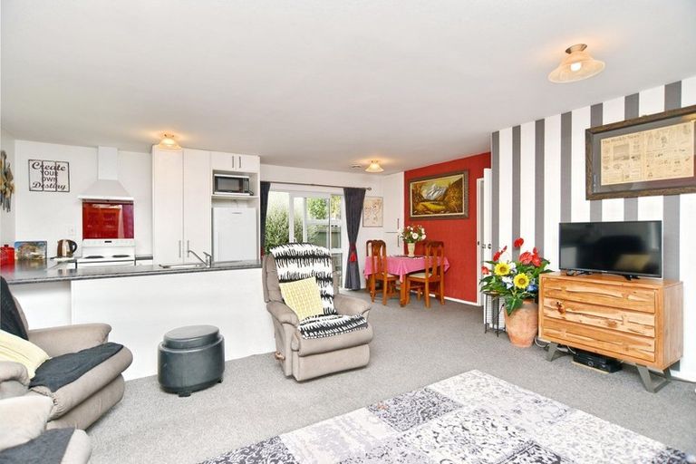 Photo of property in 66a Ayers Street, Rangiora, 7400