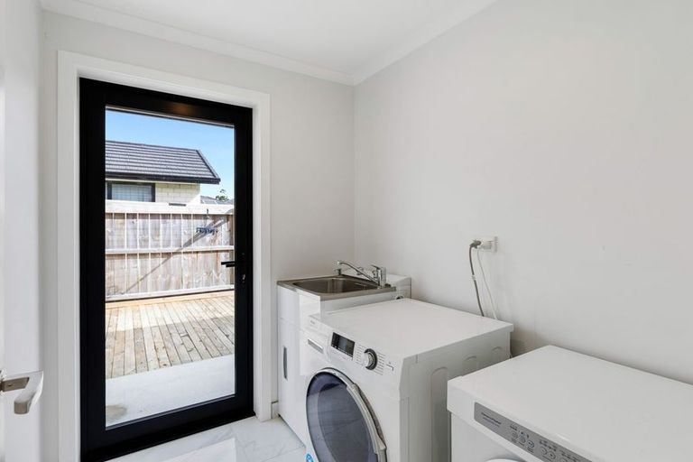 Photo of property in 14 Murray Ward Drive, Te Kauwhata, 3710