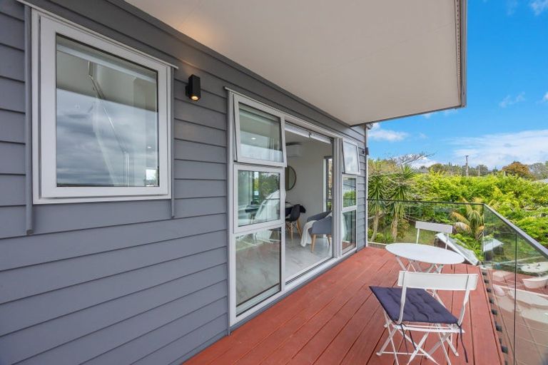 Photo of property in 298a Sunset Road, Windsor Park, Auckland, 0632