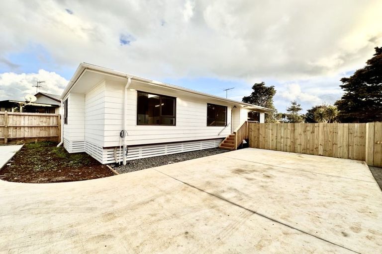 Photo of property in 20 Finlayson Avenue, Clendon Park, Auckland, 2103