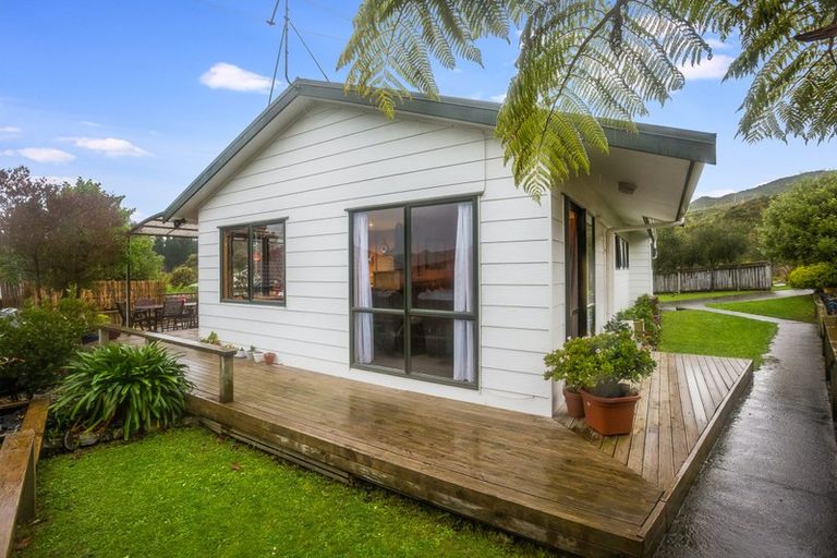 Photo of property in 8 Ribbonwood Terrace, Ranui, Porirua, 5024