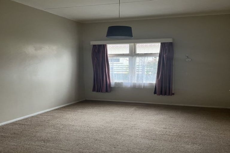 Photo of property in 28 Colombo Street, Hokowhitu, Palmerston North, 4410